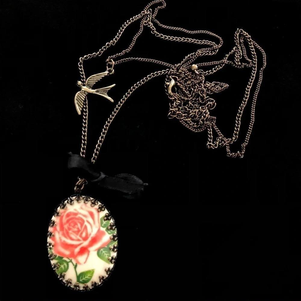 Double strand Rose Cameo Pendant bird necklace‎ - Picture 3 of 3